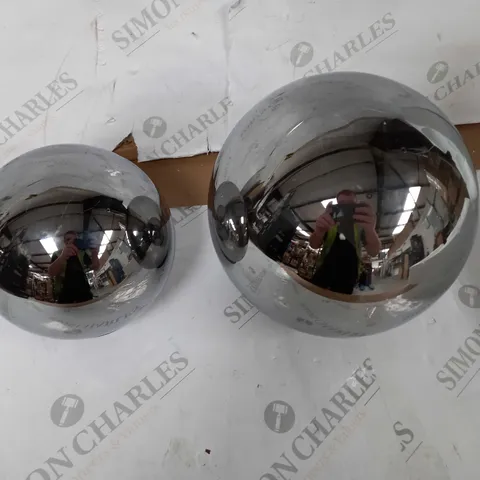 BOXED KELLY HOPPEN SET OF 2 INDOOR OUTDOOR PRELIT GLASS DECOR - REFLECTIVE ORBS