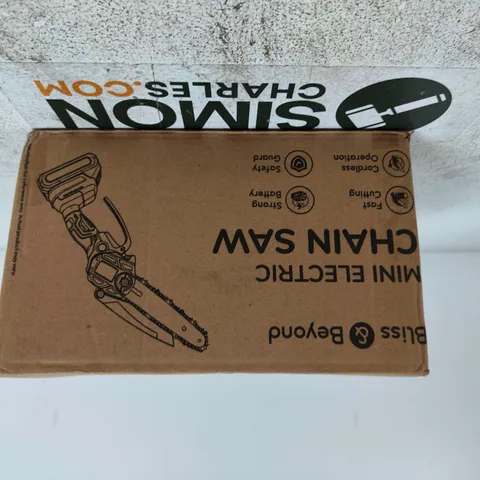 BLACK & DECKER MINI ELECTRIC CHAINSAW – GARDEN TOOL, BOXED