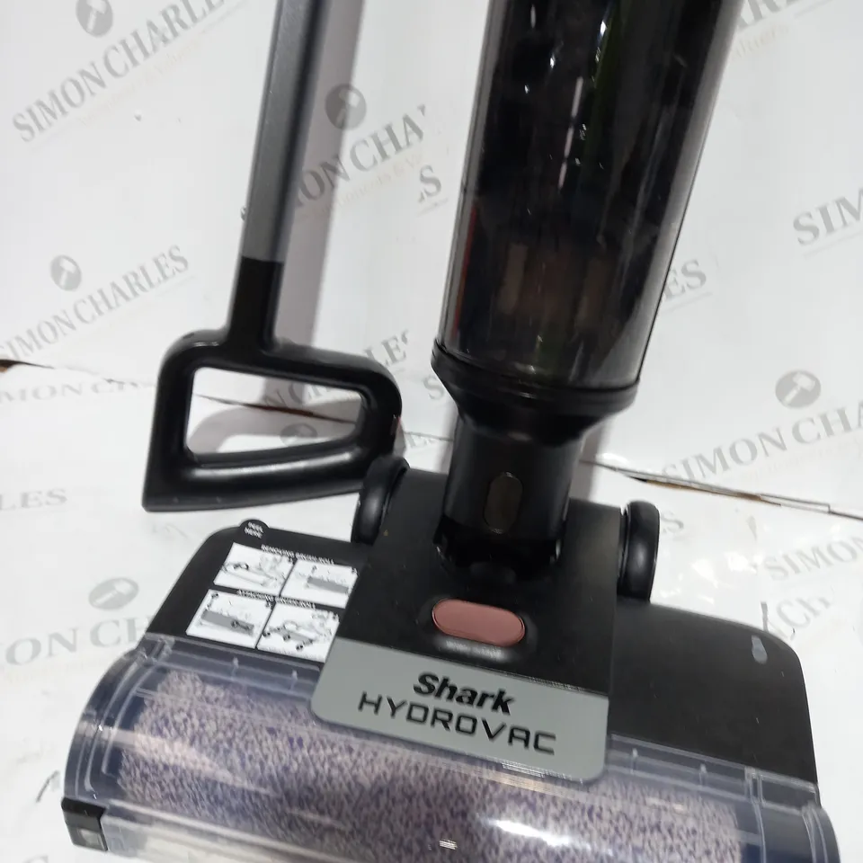 BOXED SHARK HYDROVAC HARD FLOOR WET & DRY CORDLESS CLEANER WD210UK