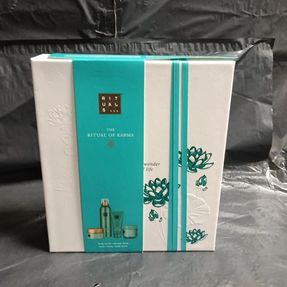 RITUALS GIFT SET THE RITUAL OF KARMA – BODY CARE COLLECTION