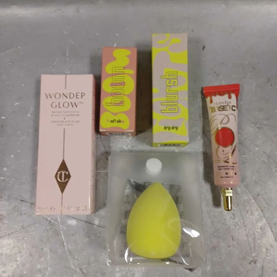 LOT OF 5 ASSORTED COSMETIC ITEMS TO INCLUDE - CHARLOTTE TILBURY WONDER GLOW BEAUTY FLASH PRIMER - MADE BY MITCHELL BLURSH IN DRIP DRIP - PLOUISE COSMETIC BASE IN RUDE BOY RED - ETC