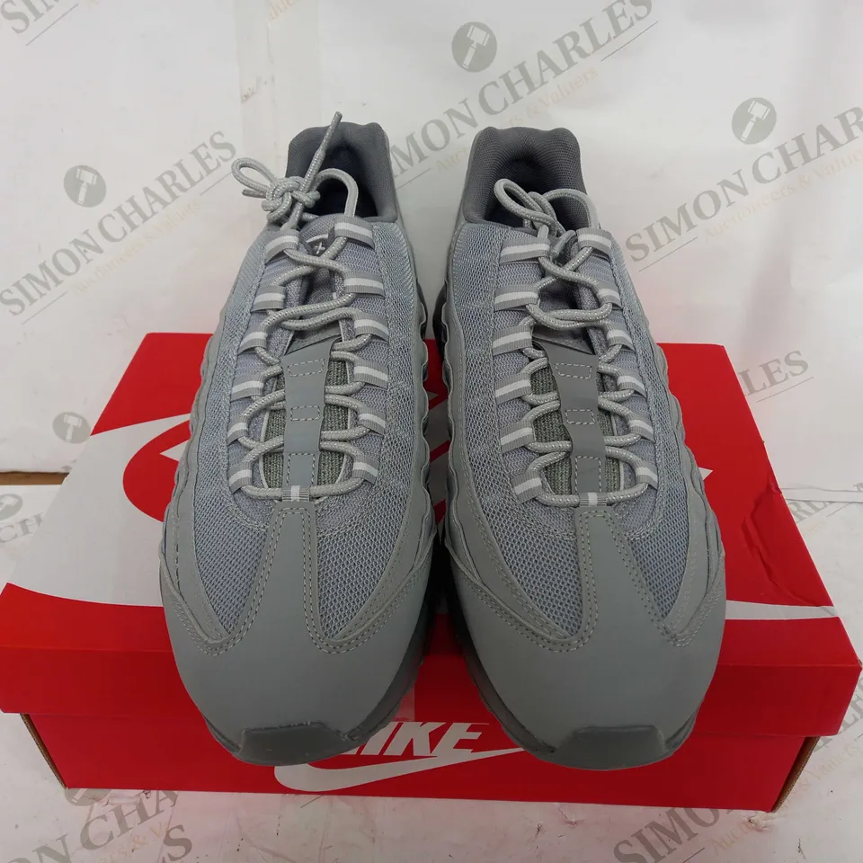 BOXED PAIR OF NIKE AIR MAX 95 TRAINERS IN WOLF GREY - UK 12