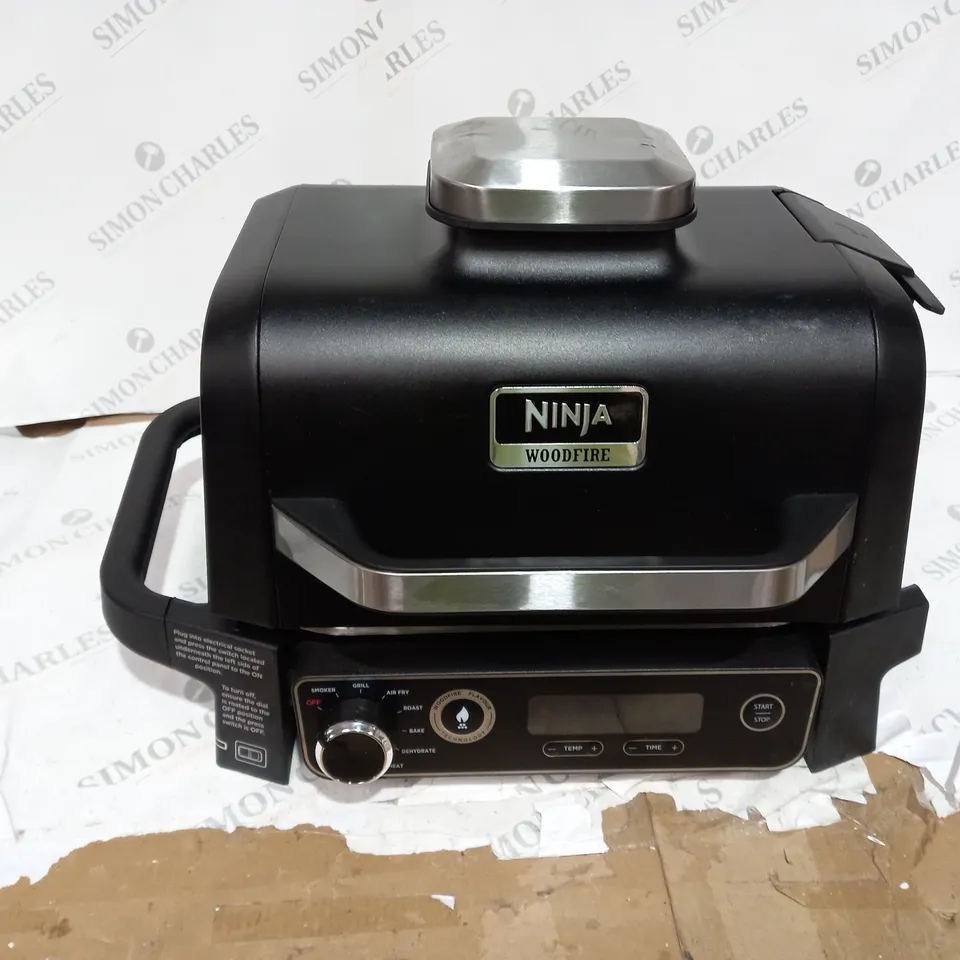 BOXED NINJA WOODFIRE ELECTRIC BBQ GRILL & SMOKER OG701UKQ