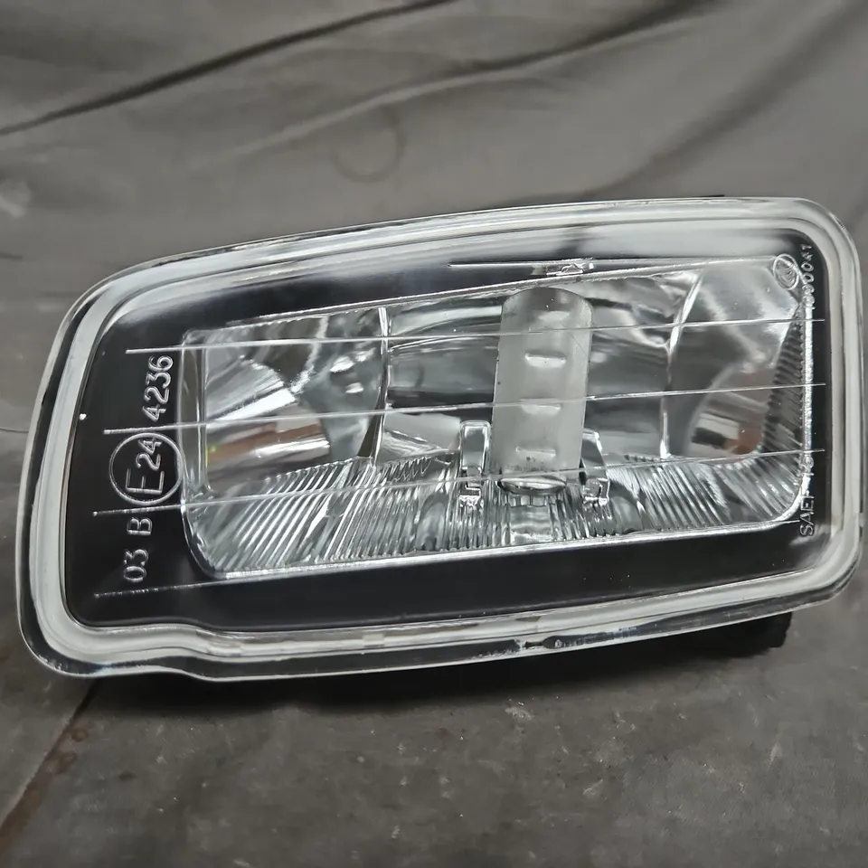 Rectangular car headlight assembly – E-marked 