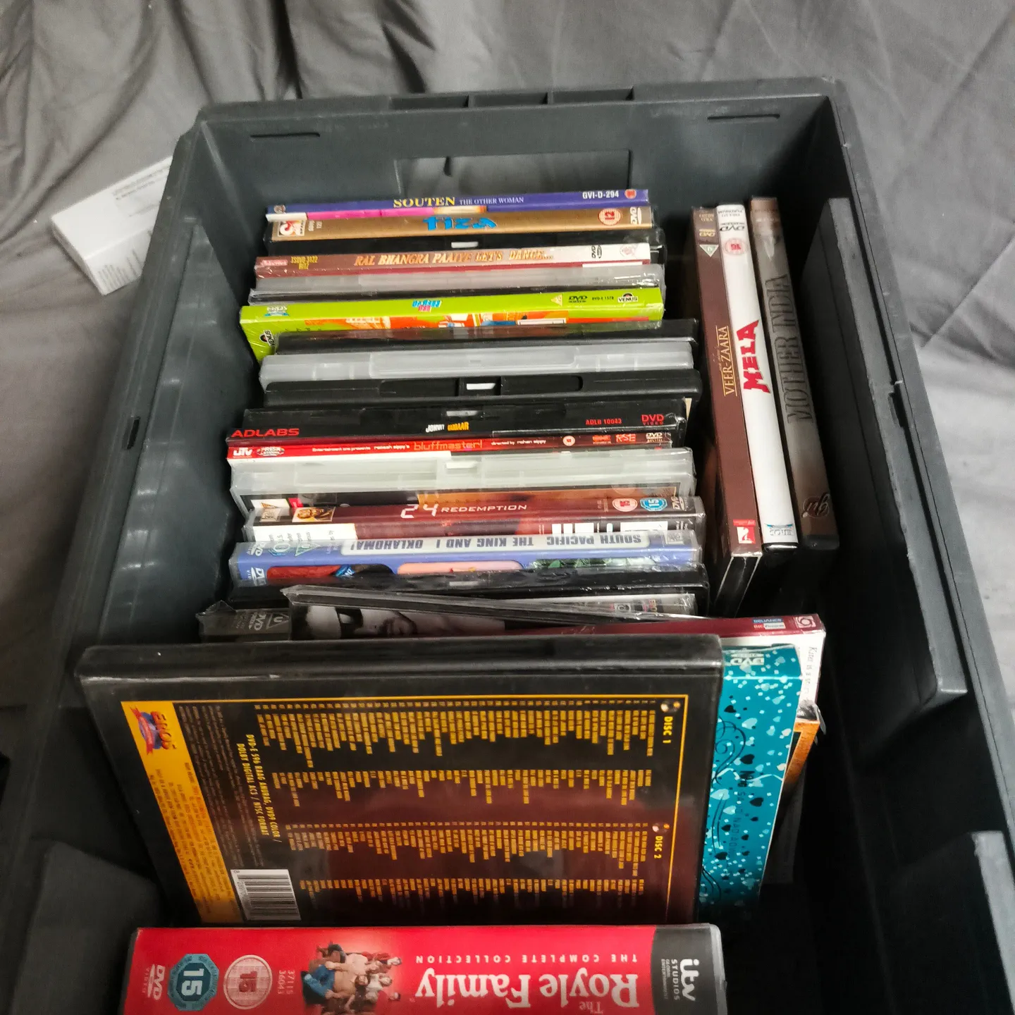 BOX OF APPROXIMATELY 30 ASSORTED DVDS INCLUDING KITES , MISSION ISTAANBUL AND AMELIE