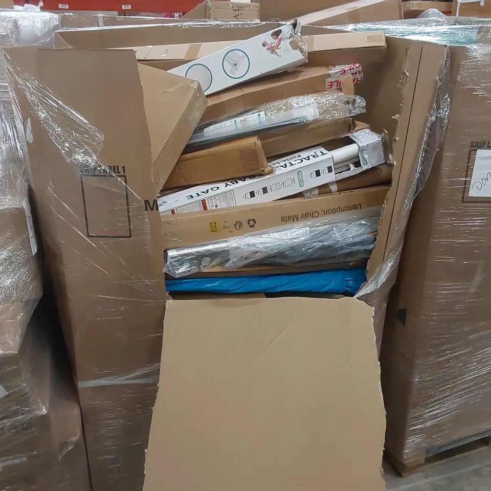 PALLET OF ASSORTED HOUSEHOLD ITEMS AND CONSUMER PRODUCTS TO INCLUDE; BABY GATES, LIGHT PENDANTS, BOXED FURNITURE ETC 