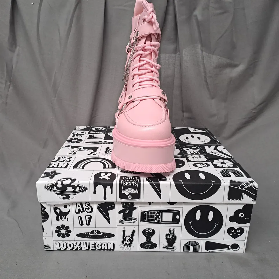BOXED PAIR OF KOI VEGAN YAMI PASTEL PINK PLATFORM BOOTS UK SIZE 5