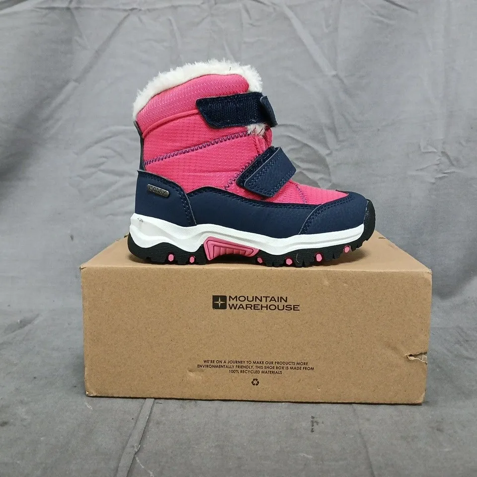 BOXED PAIR OF MOUNTAIN WAREHOUSE COMET JUNIOR WATERPROOF FLEECE LINED SNOW BOOTS IN PINK SIZE UK 8