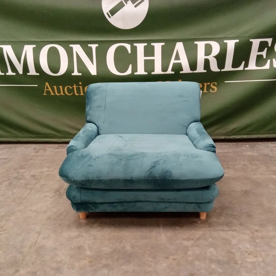 LPD HOME PLUMPTON CHAIR, PEACOCK BLUE VELVET