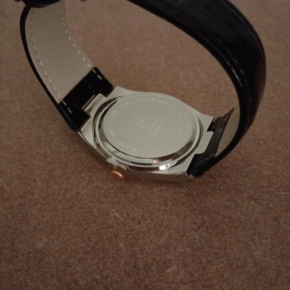 ERNEST FERDINAND STAINLESS STEEL DATE DIAL WATCH WITH BLACK DIAL & BLACK LEATHER STRAP