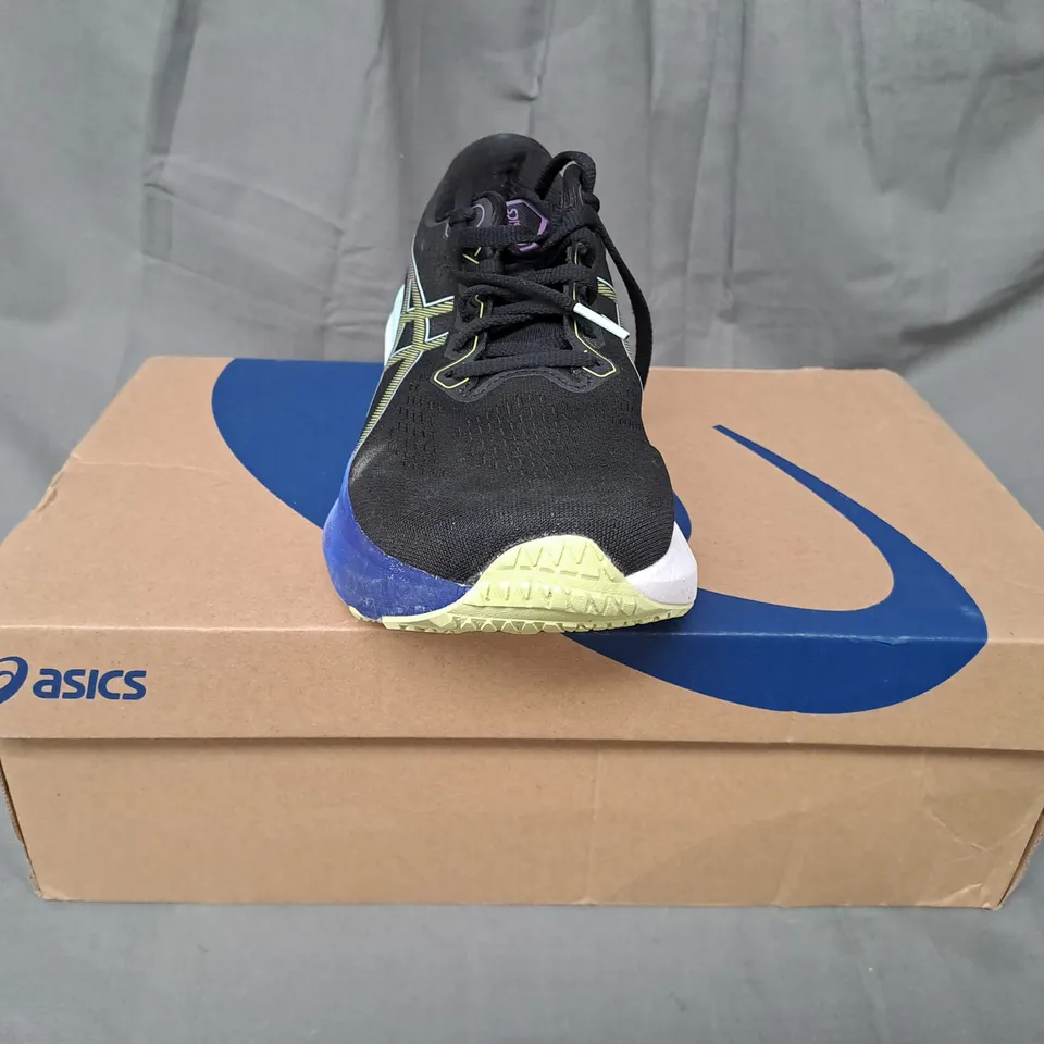 BOXED PAIR OF ASICS GEL-KAYANO 30 SHOES IN BLACK/MULTICOLOUR UK SIZE 7.5