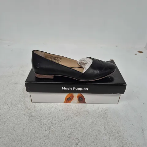 BOXED PAIR OF HUSH PUPPIES MARLEY BALLERINA SHOES IN BLACK - UK 5