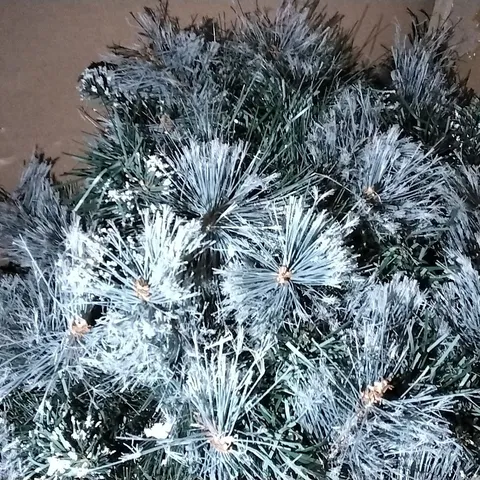 BOXED SCOTCH 6.4FT FROSTED GREEN PINE ARTIFICIAL CHRISTMAS TREE