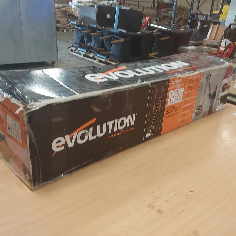 BOXED EVOLUTION R225DWS TELESCOPIC DRY WALL SANDER