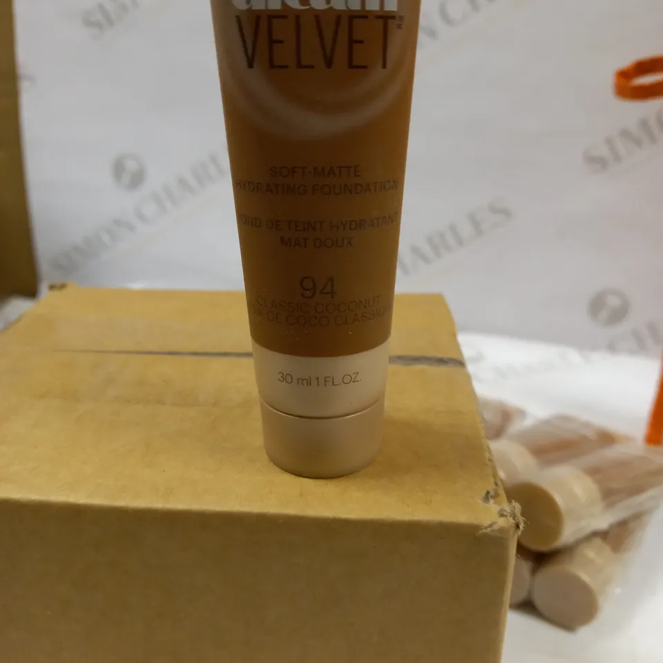 MAYBELLINE NEW YORK DREAM VELVET SOFT-MATTE HYDRATING FOUNDATION 30ML CLASSIC COCONUT X8