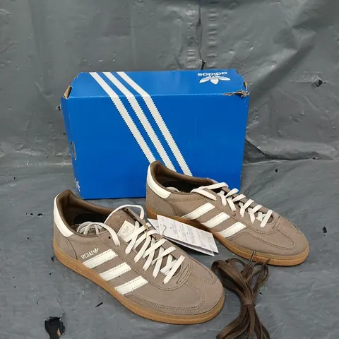 BOXED PAIR OF HANDBALL SPEZIAL WOMENS BROWN UK 6