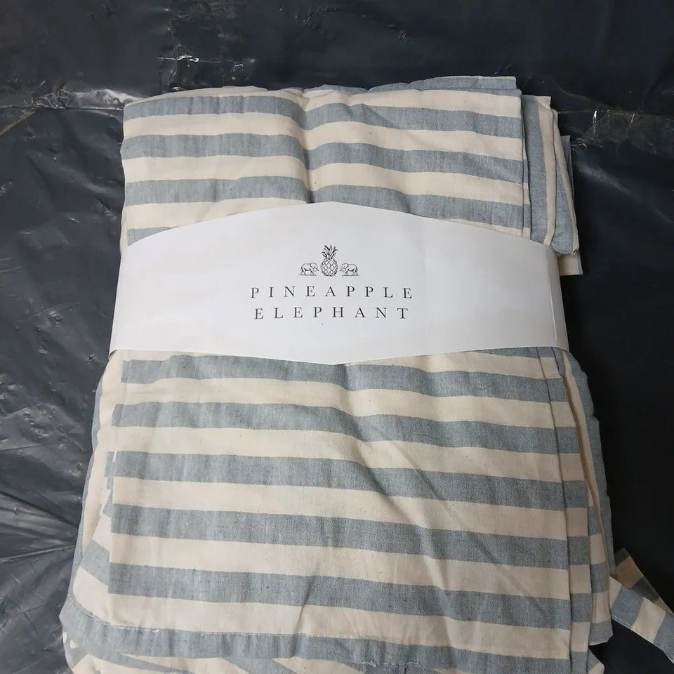 PINEAPPLE ELEPHANT ZANZIBAR YARN DYED STRIPE DUVET SET - BLUE - KING SIZE