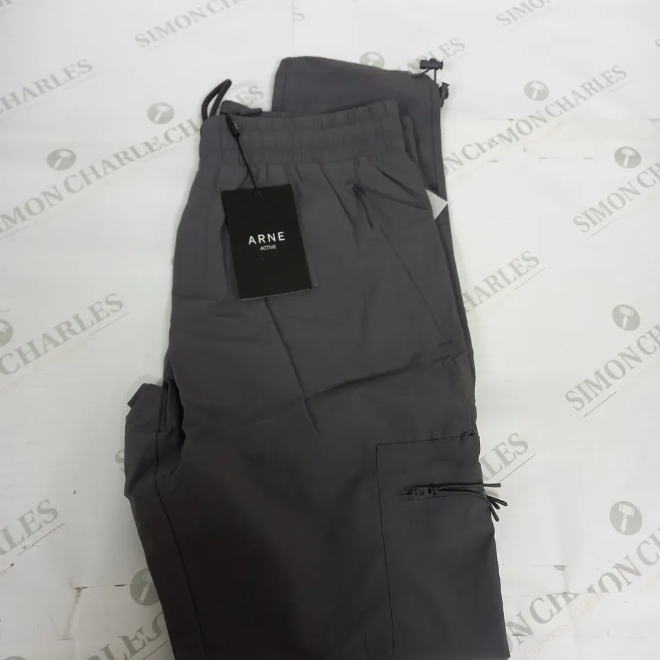 ARNE ACTIVE TECHNICAL CARGO PANTS SIZE S