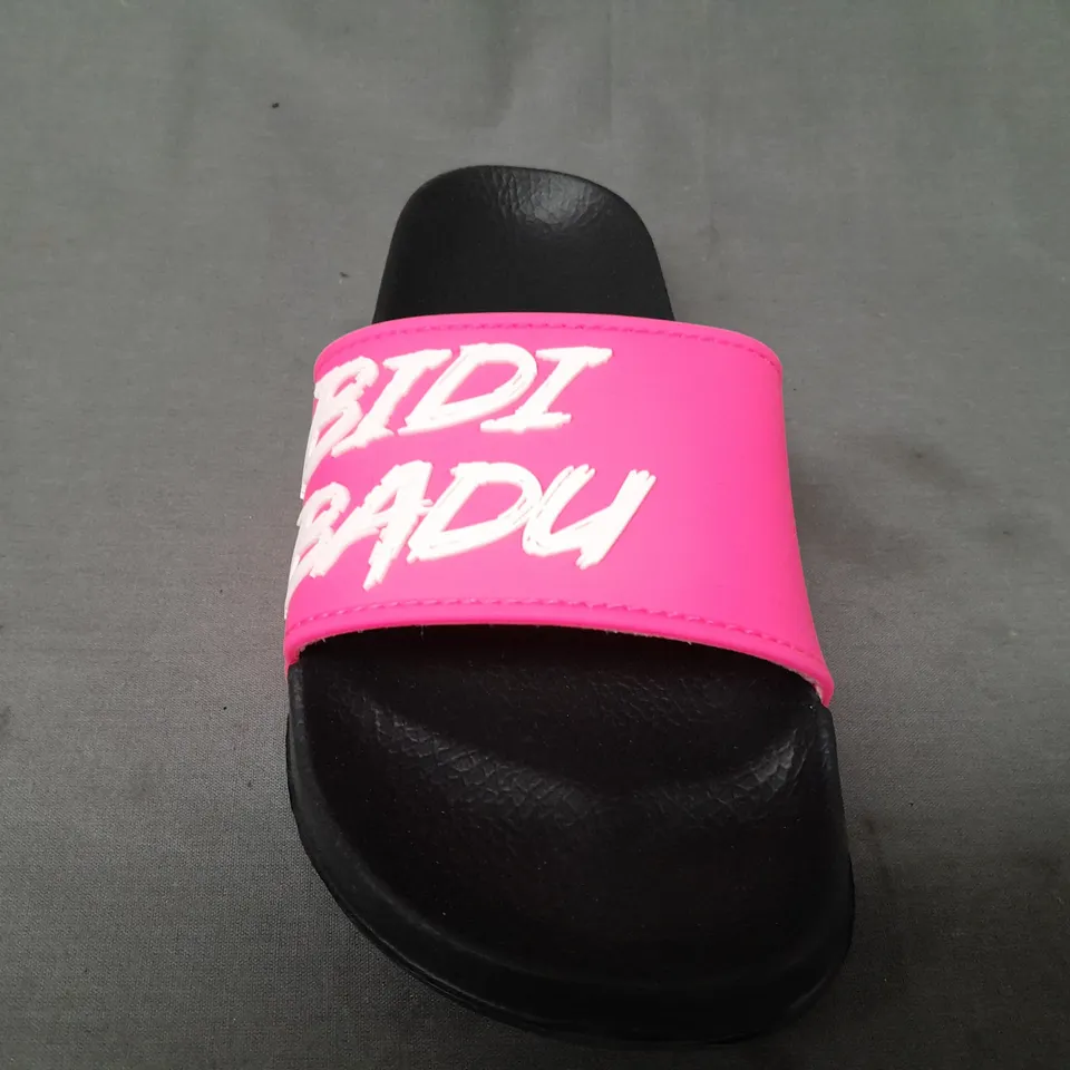 BOXED PAIR OF BIDI BADU SLIDERS IN PINK/BLACK EU SIZE 37