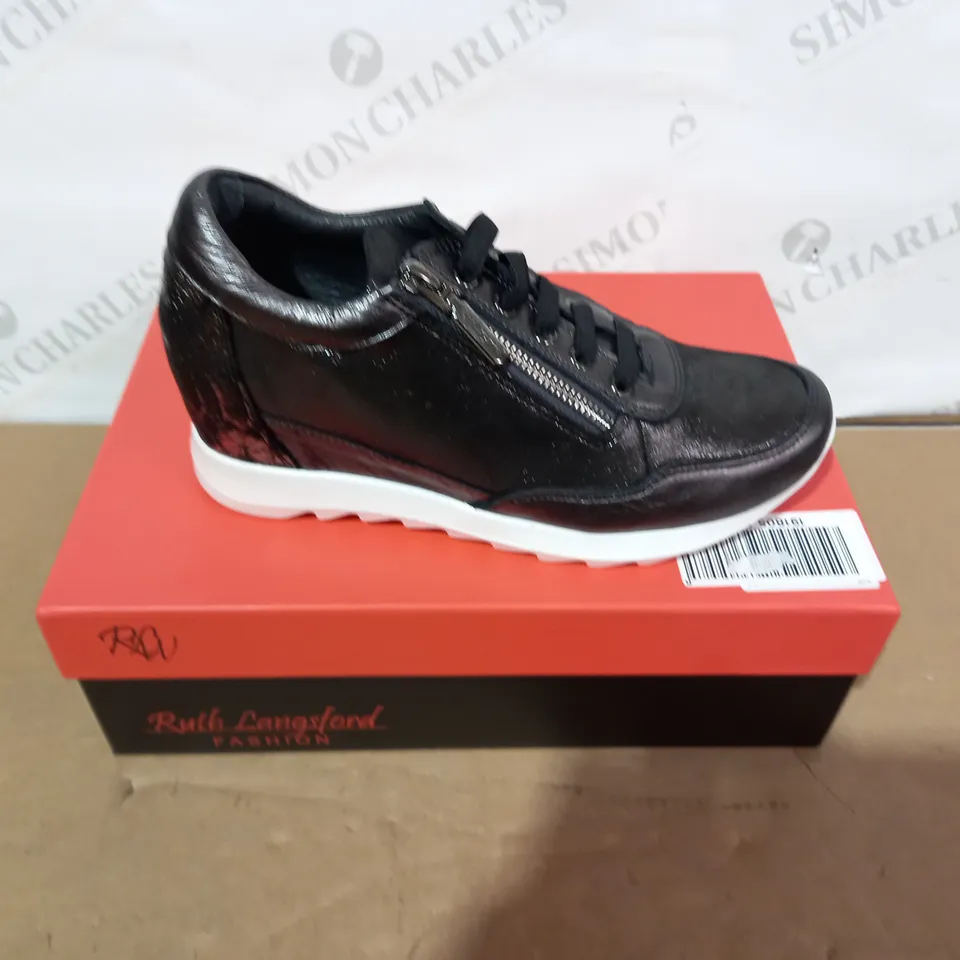 BOXED PAIR OF RUTH LANGSFORD SHOES - SIZE 37