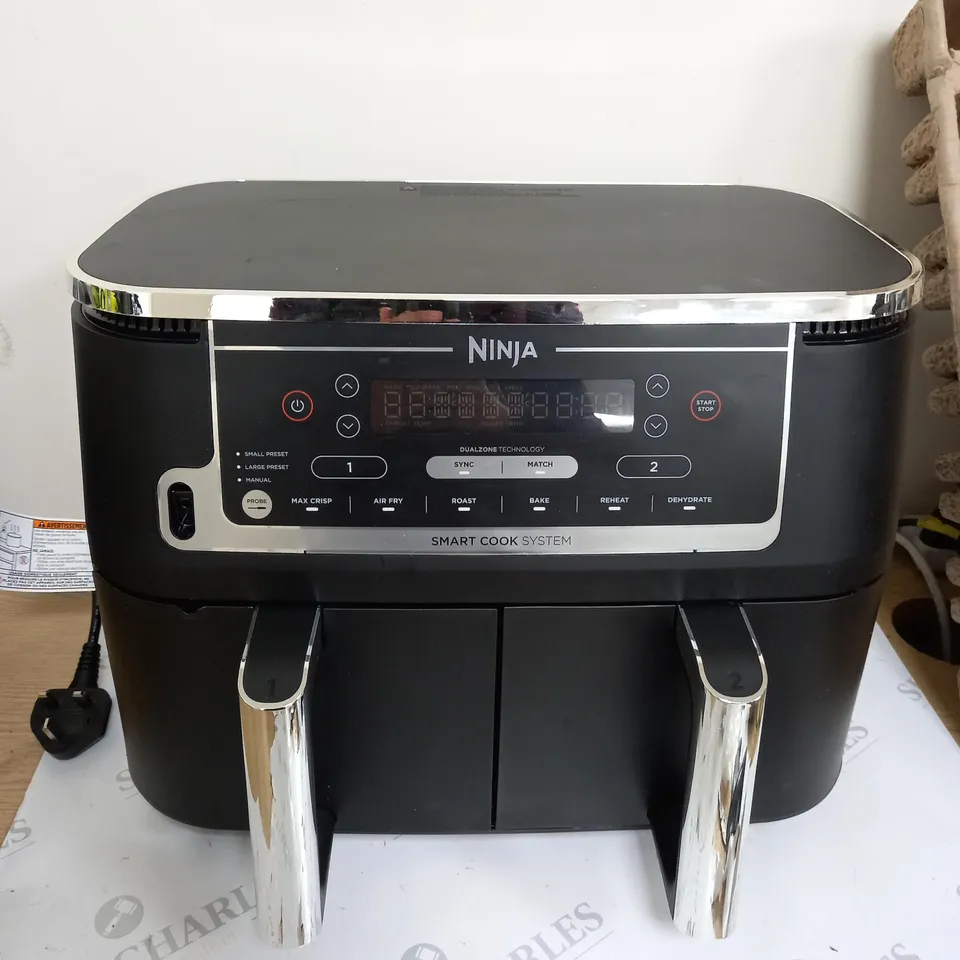 BOXED NINJA FOODI MAX 9.5L DUAL ZONE AIRFRYER AF451UK
