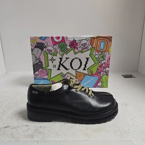 KOI WILDSPEAR TABI SHOES – BLACK, UK 6 (EU 39)