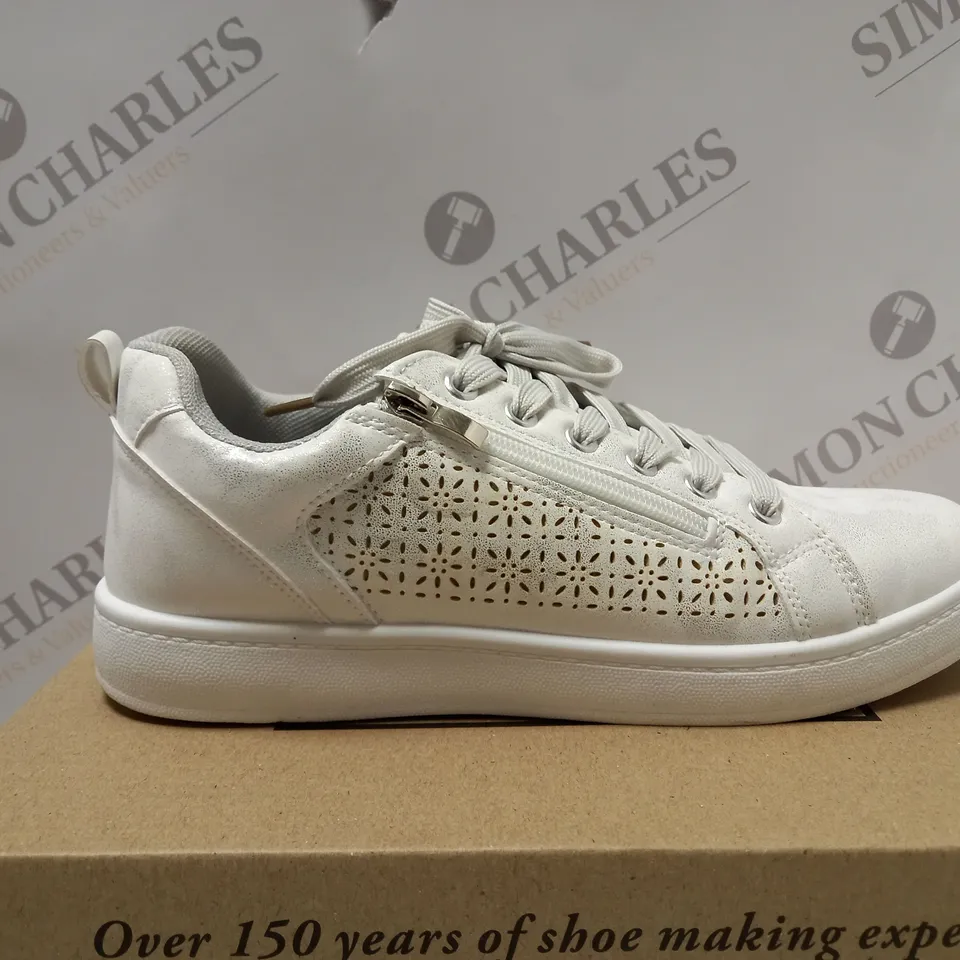 BOXED CUSHION WALK LASER CUT ZIP TRAINERS, IVORY - SIZE 7