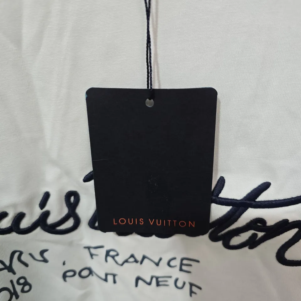LOUIS VUITTON WHITE T-SHIRT – PARIS PONT NEUF DESIGN