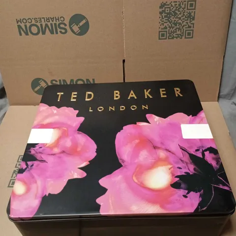 TED BAKER LONDON GIFT SIT IN TIN