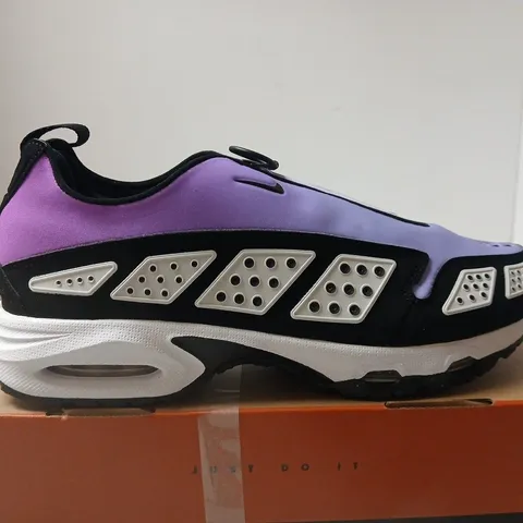 NIKE AIR MAX SNDR HYPER VIOLET/BLACK-WHITE, UK 8 