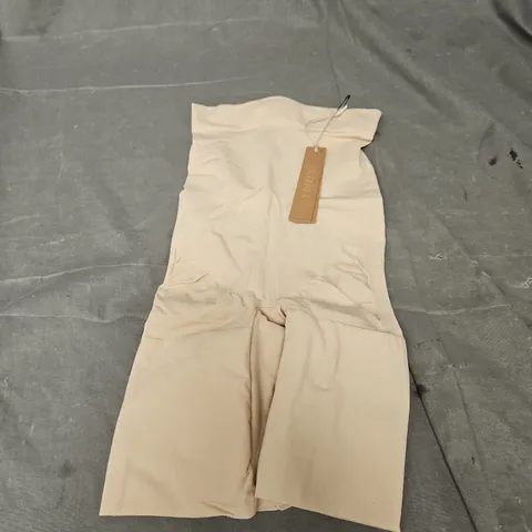 SKIMS EVERYDAY SCULPT MID THIGH SHORT IN SAND SIZE S