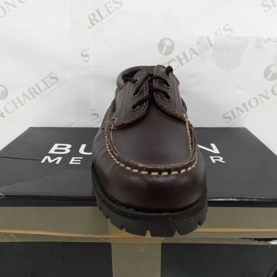 BOXED PAIR OF STONE RIVER PLATFORM BROWN SHOES - UK 8