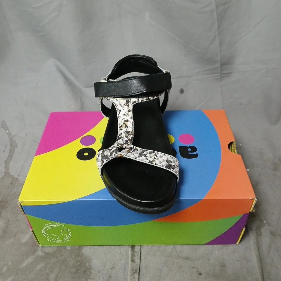 ADESSO SANDALS EU 40