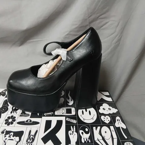 BOXED PAIR OF KOI DARKBLOOM BLACK PLATFORM HEELS SIZE UK 3