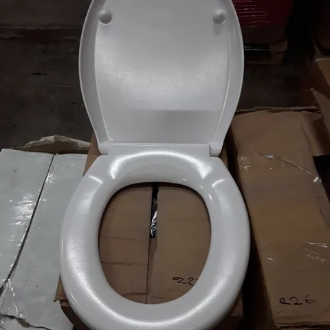 TOILET SEAT