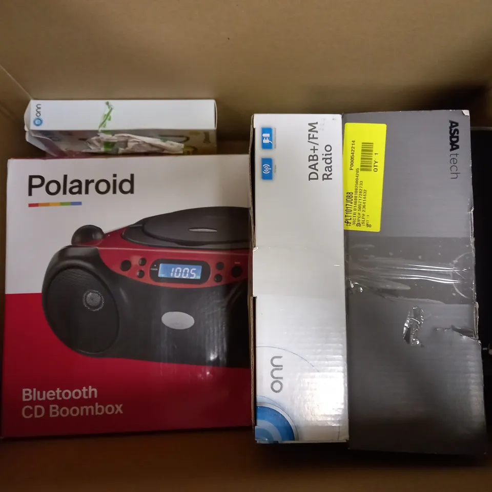 LOT OF 10 ELECTRICAL ITEMS, TO INCLUDE RADIO, EARPHONES, CD PLAYER, ETC