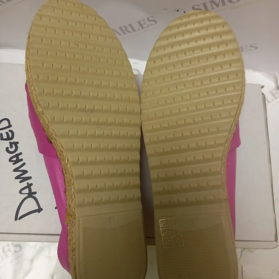 MODA FLIP SANDLES PINK AND BEIGE - SIZE 7