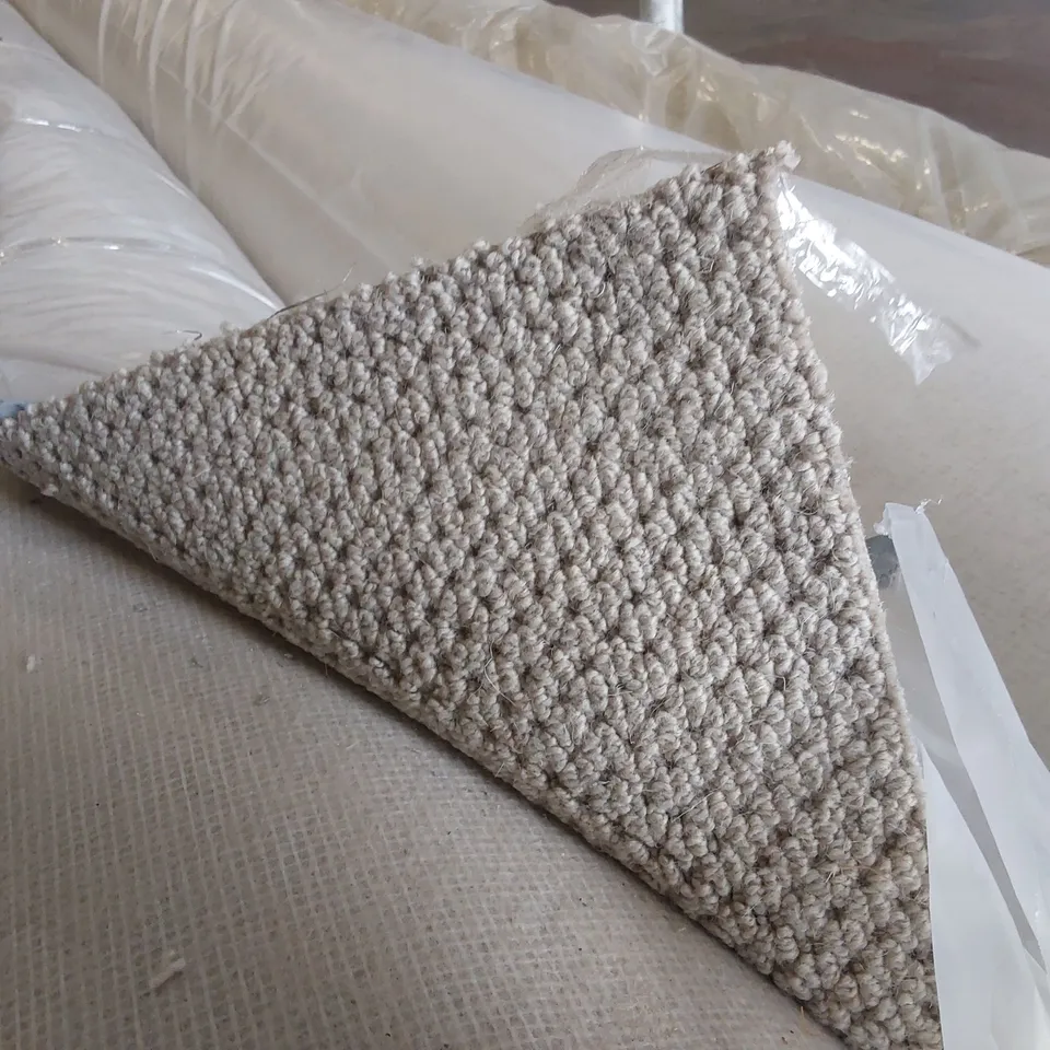 ROLL OF QUALITY DURHAM ALTERNATES - BOUCLE SAPWOOD CARPET // APPROX: 4 x 7.3m
