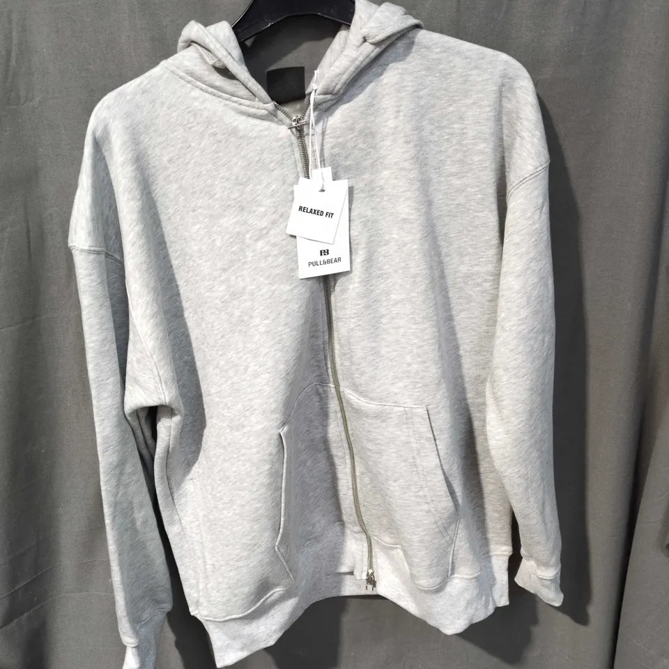 PULL&BEAR RELAXED FIT ZIP HOODIE – GREY, UK SIZE L (EU 40)