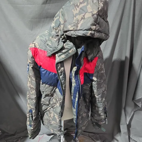 SUPERDRY CAMO HOODED JACKET - XL