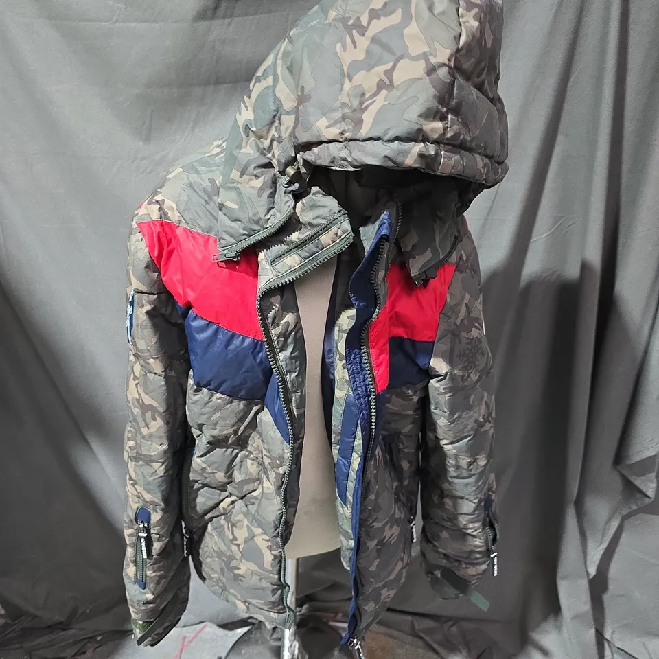 SUPERDRY CAMO HOODED JACKET - XL