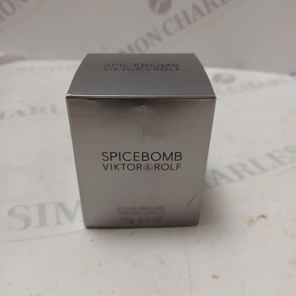 VIKTOR AND ROLF SPICEBOMB SCENTED CANDLE 