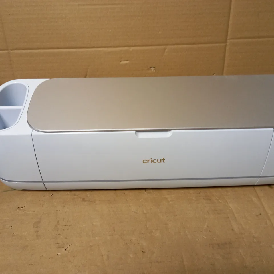 CRICUT MAKER 3 