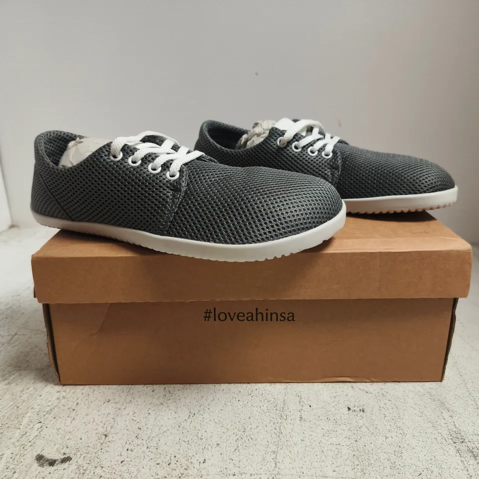 BOXED PAIR OF AHINSA SHOES IN GREY SIZE EU 39