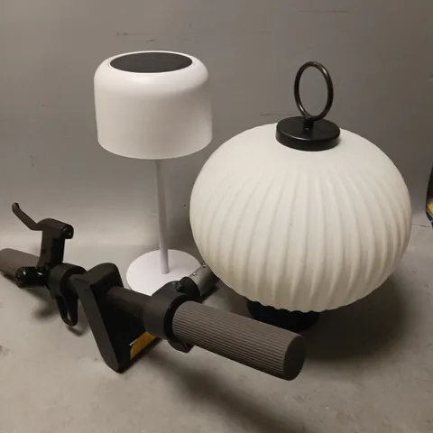 APPROXIMATELY 10 ASSORTED HOUSEHOLD PRODUCTS TO INCLUDE SOLAR LIGHTS, HEATED THROW ETC - COLLECTION ONLY