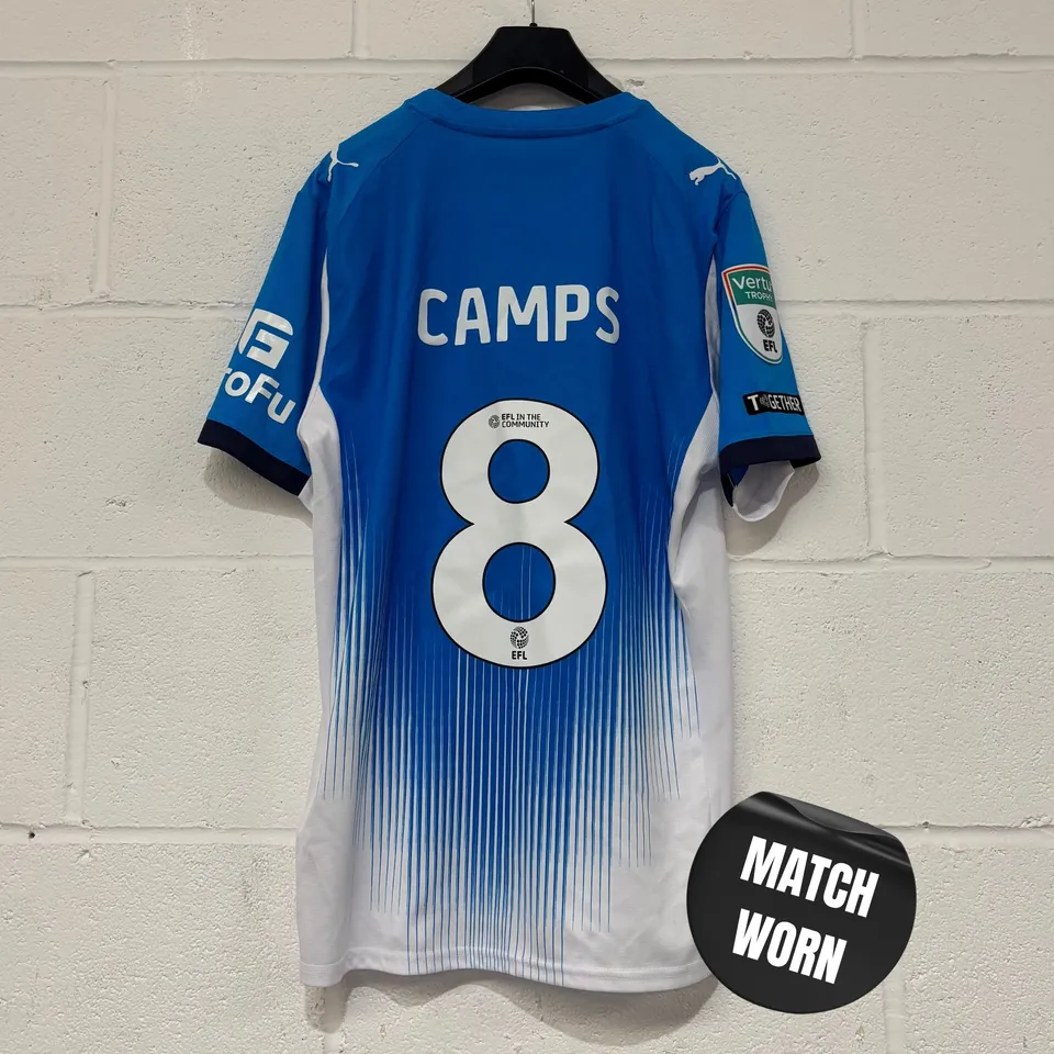 STOCKPORT COUNTY F.C VERTU TROPHY MATCH WORN HOME SHIRT IN BLUE/WHITE - EU M / CALLUM CAMPS #8