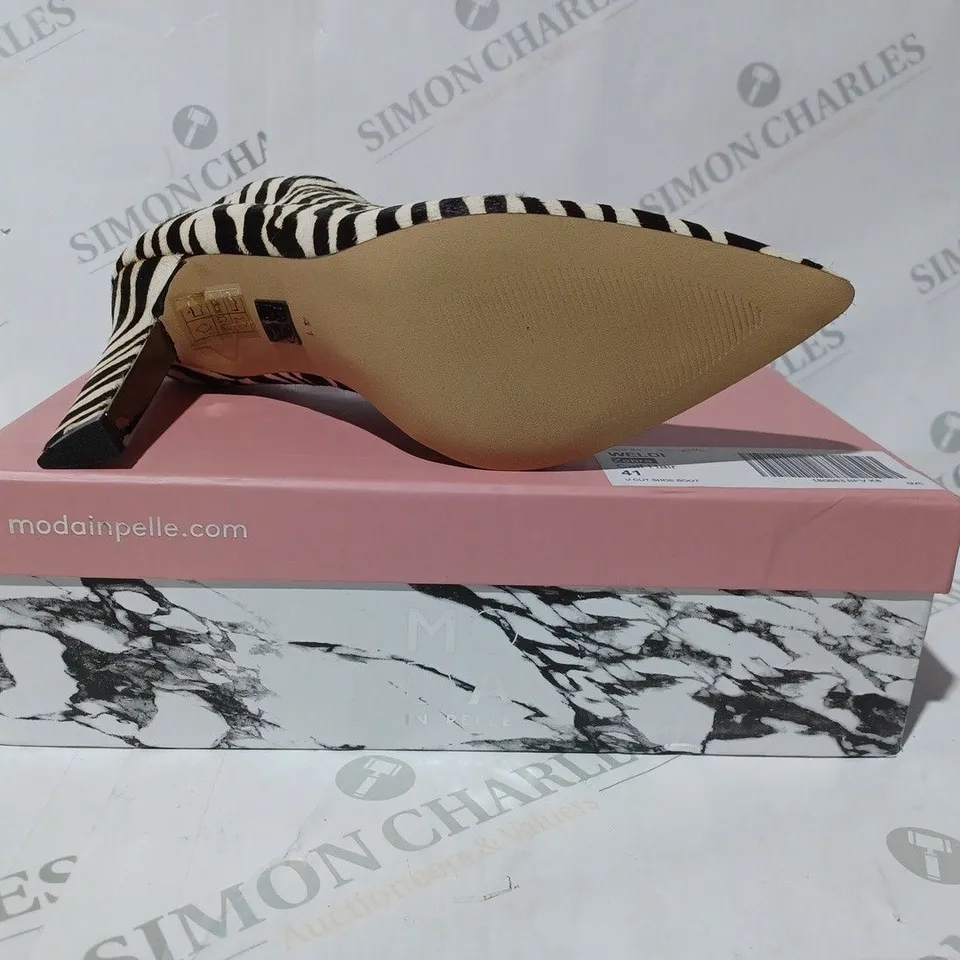 BOXED PAIR OF MODA IN PELLE WELDI ZEBRA CALF HAIR V CUT SHOE BOOTS - SIZE 8