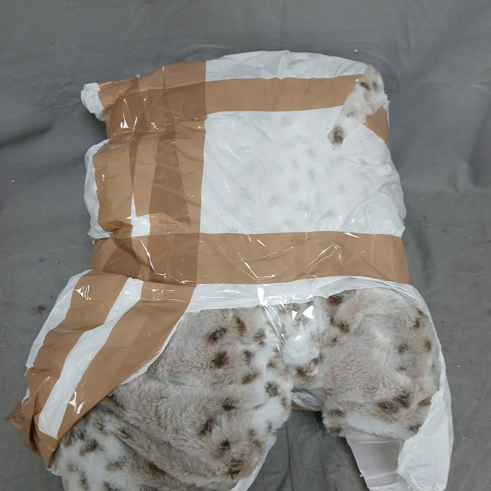 Cozee Home Print Faux Fur & Velvet-Soft Throw –