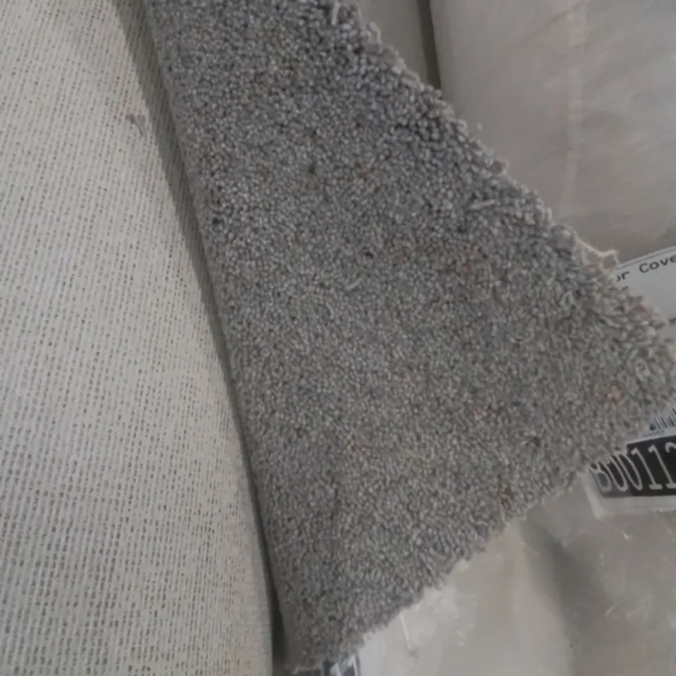 ROLL OF QUALITY FIRST IMPRESSIONS CLOSE SHAVE CARPET // SIZE: APPROXIMATELY 3.8 X 4M