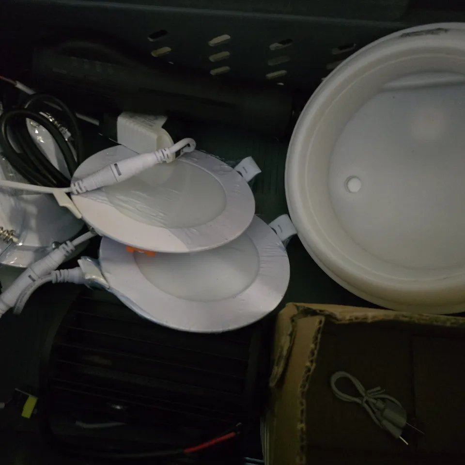 APPROXIMATELY 8 ASSORTED ITEMS TO INCLUDE - MICROLIFE , SMALL WHIRLWIND BLADELESS FAN ETC
